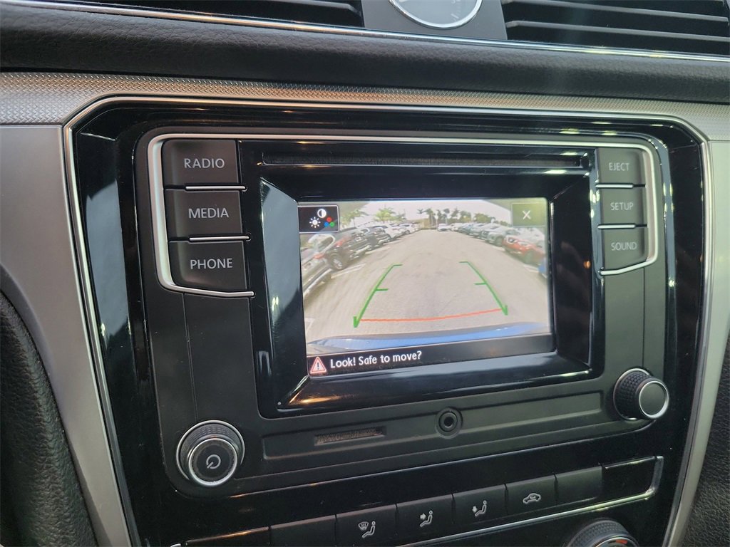 Used 2017 Volkswagen Passat 1.8T S image 23