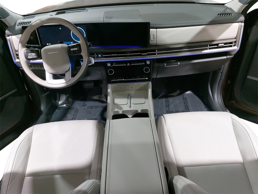 Used 2025 Hyundai Santa Fe Calligraphy image 9