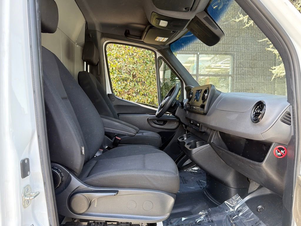 Used 2023 Mercedes-Benz Sprinter 144 Cargo w/ Acoustic Package image 33