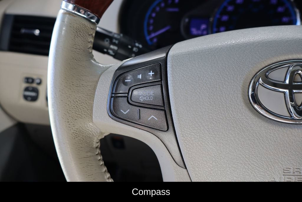 Used 2011 Toyota Sienna Limited w/ Premium Pkg image 26