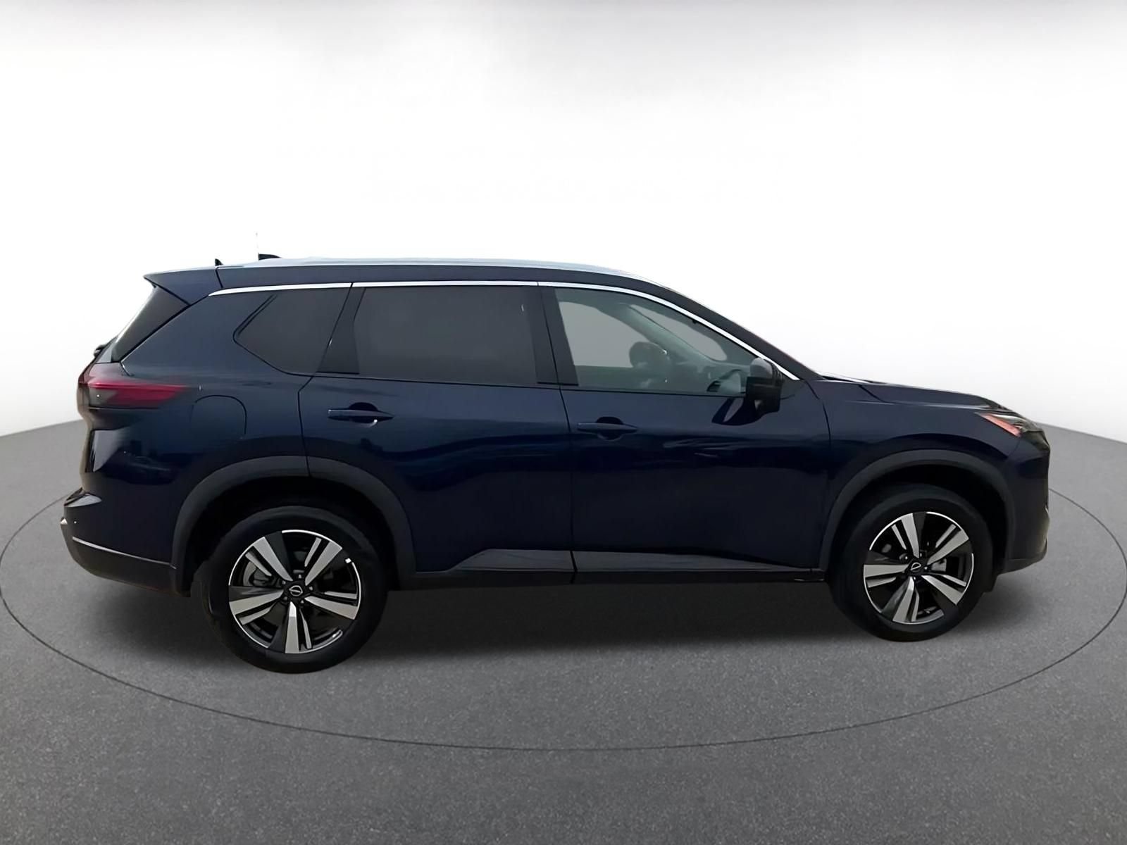 Used 2026 Nissan Rogue SL FWD image 16