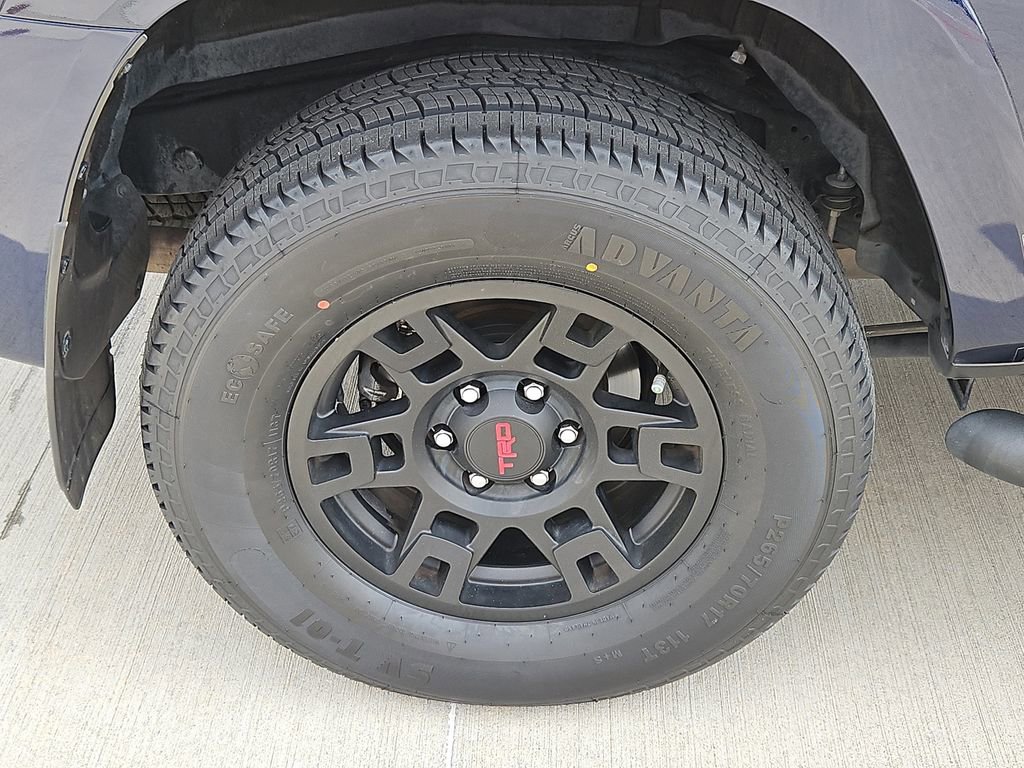 Used 2023 Toyota 4Runner SR5 Premium w/ Moonroof Package image 10