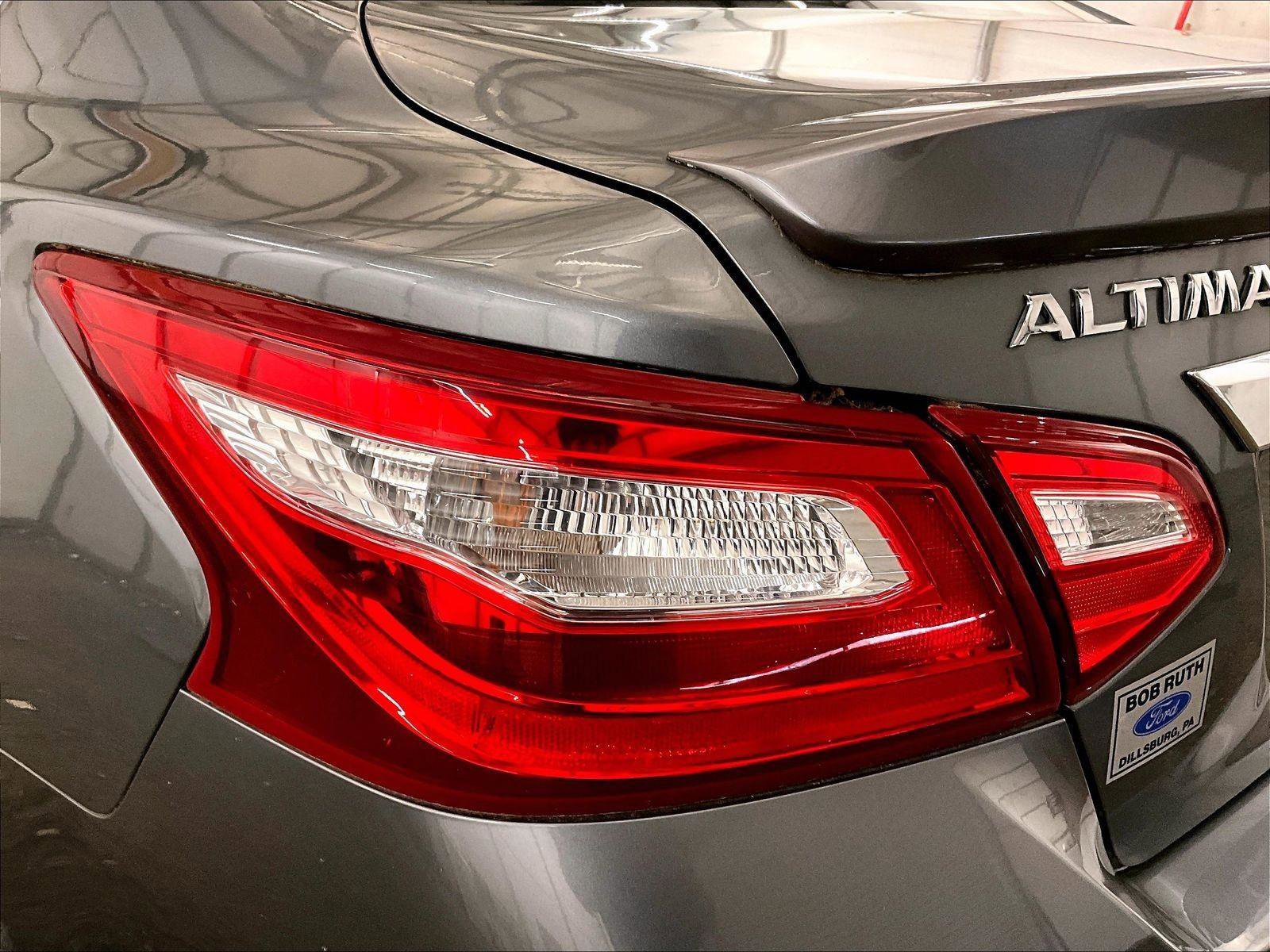 Used 2016 Nissan Altima 2.5 SR FWD image 28