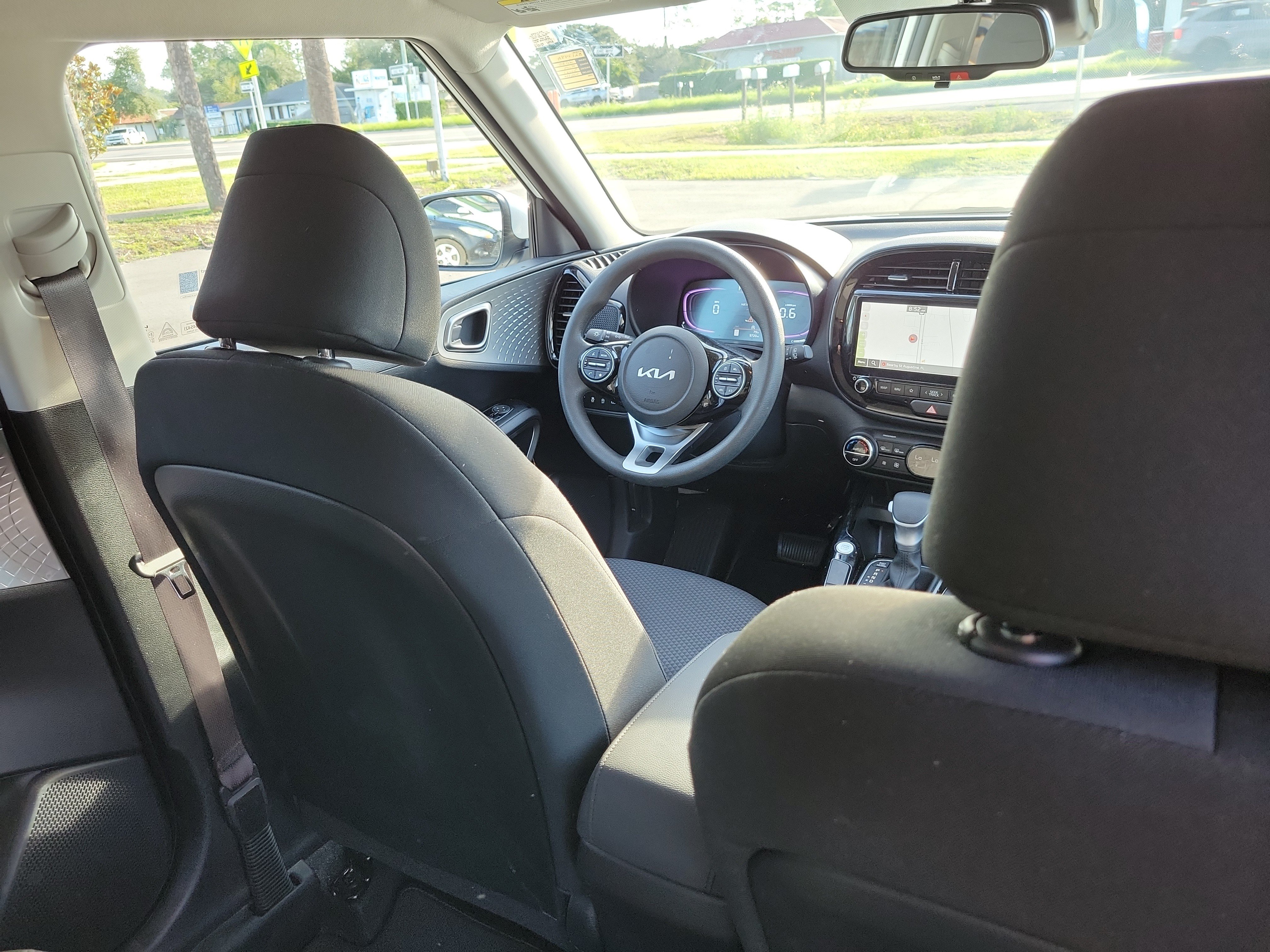Certified 2025 Kia Soul S FWD image 11