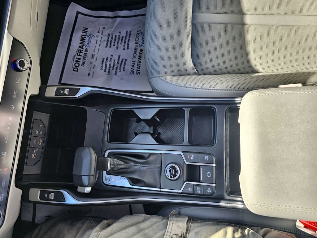 Used 2025 Kia Sorento S w/ Panoramic Sunroof Package image 27