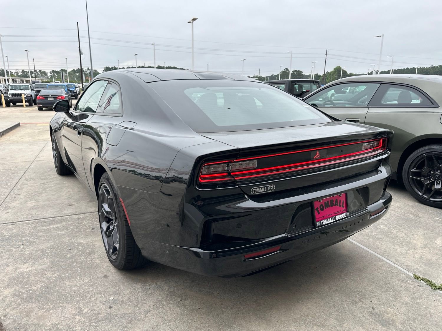 Used 2025 Dodge Charger Daytona R/T w/ Quick Order Package 25M R/T AWD/4WD image 2