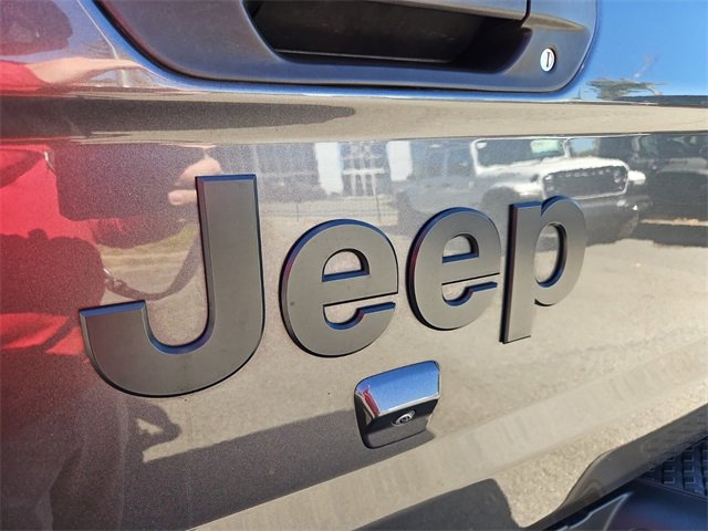 Used 2024 Jeep Gladiator Sport image 24