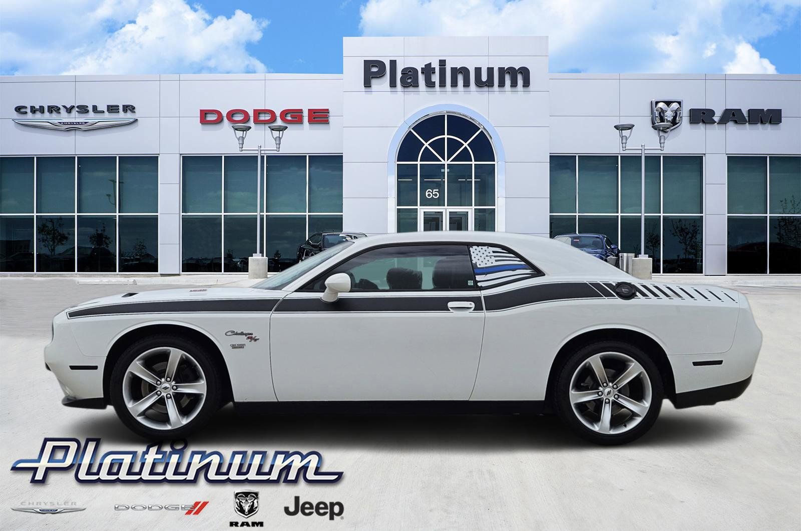 Used 2018 Dodge Challenger R/T RWD image 3