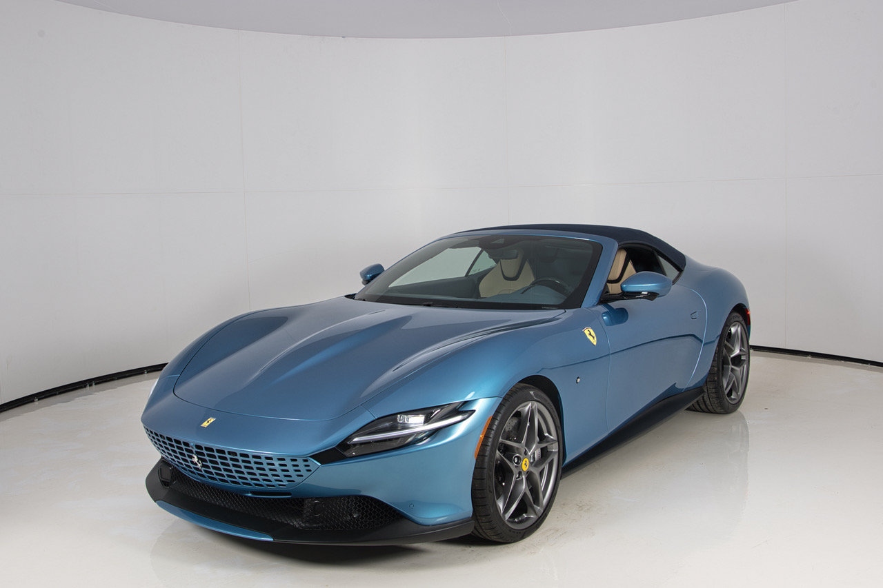 Certified 2025 Ferrari Roma Spider RWD image 28