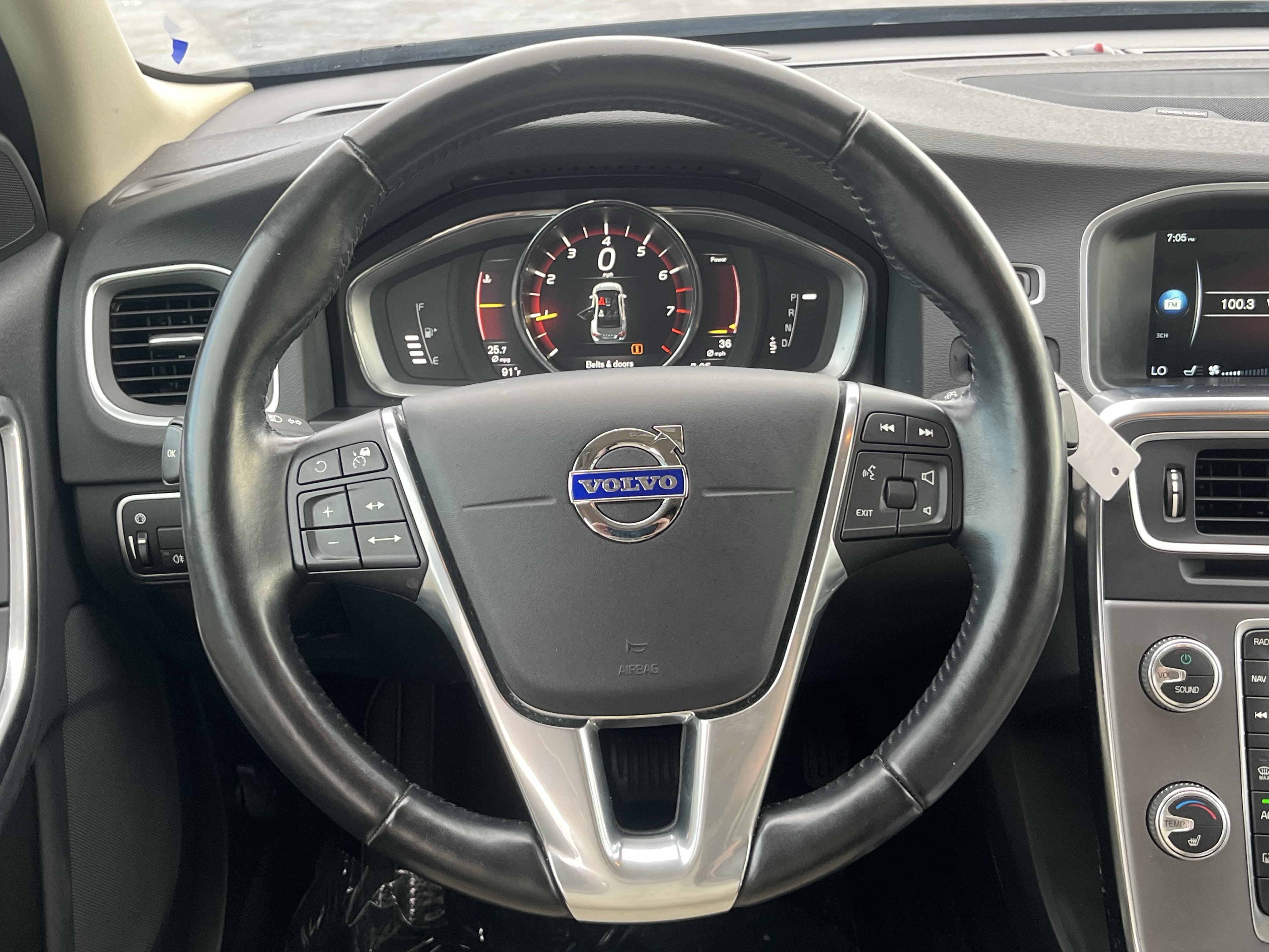 Used 2017 Volvo S60 T5 Inscription Platinum w/ Climate Package AWD/4WD image 17