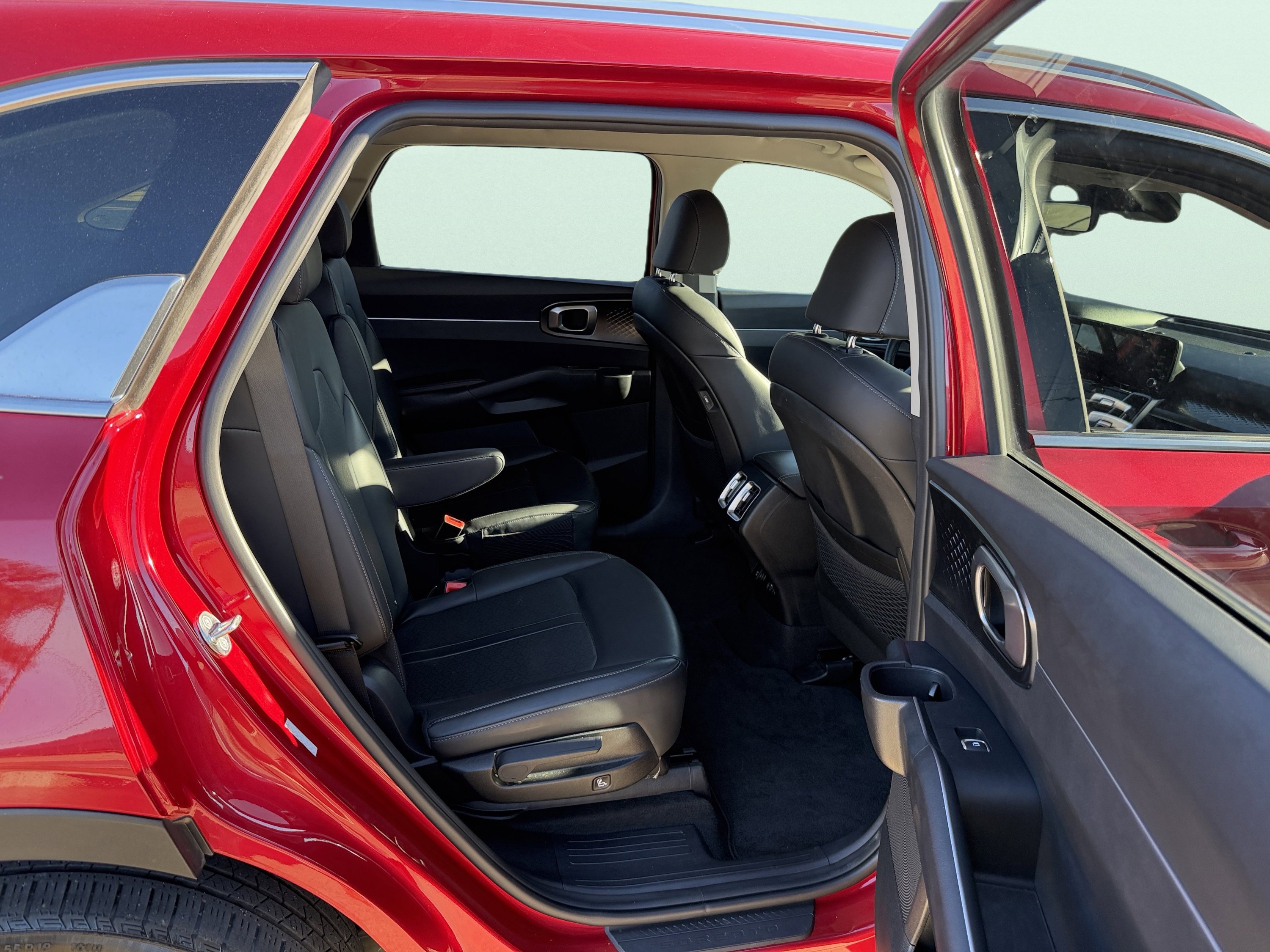 Used 2023 Kia Sorento EX image 38