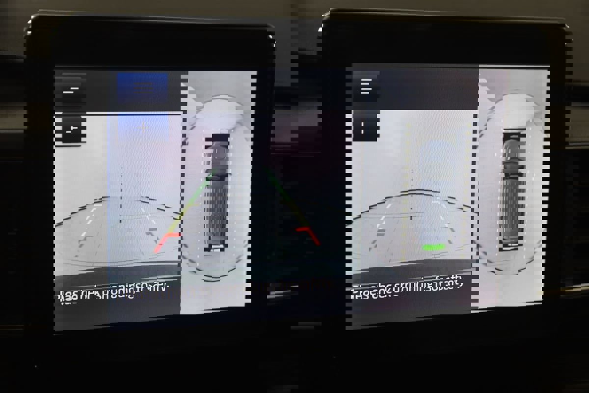 Used 2021 Ford Explorer Limited w/ Equipment Group 301A image 10