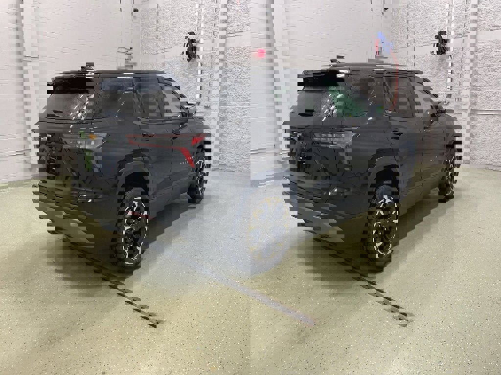 New 2026 Chevrolet Equinox LT w/ Convenience Package II image 3