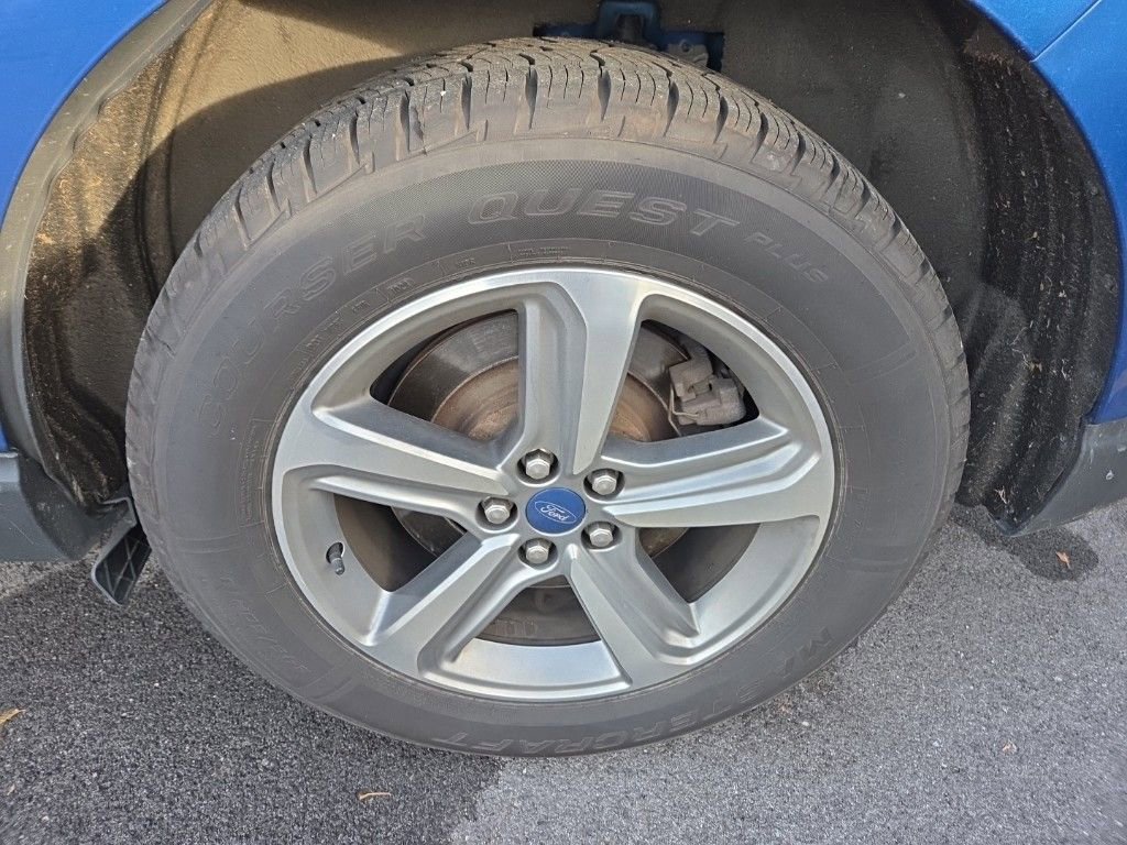 Used 2022 Ford Edge SEL w/ Convenience Package image 12