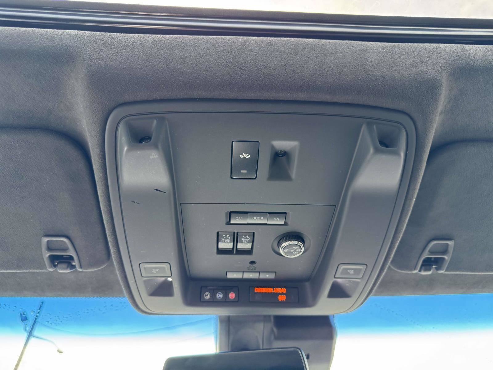 Used 2019 Cadillac Escalade Platinum AWD/4WD image 30