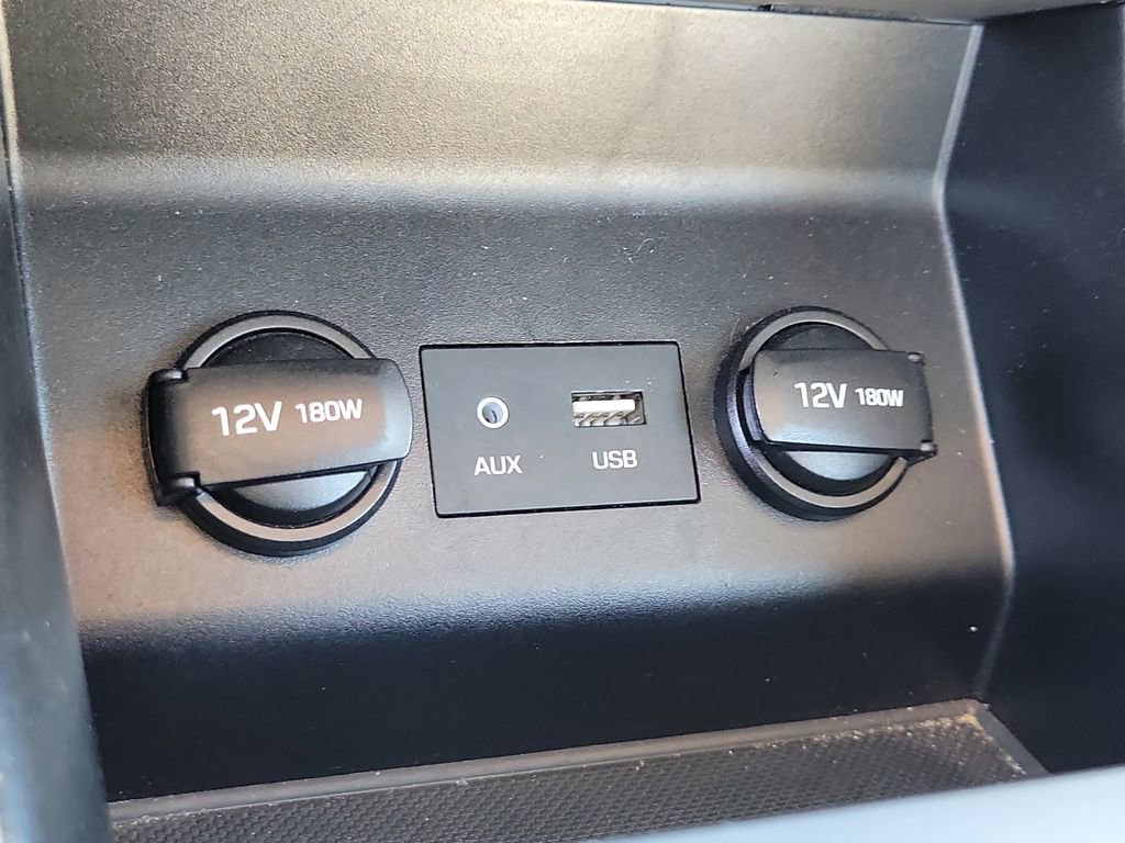 Used 2020 Hyundai Elantra SEL image 25