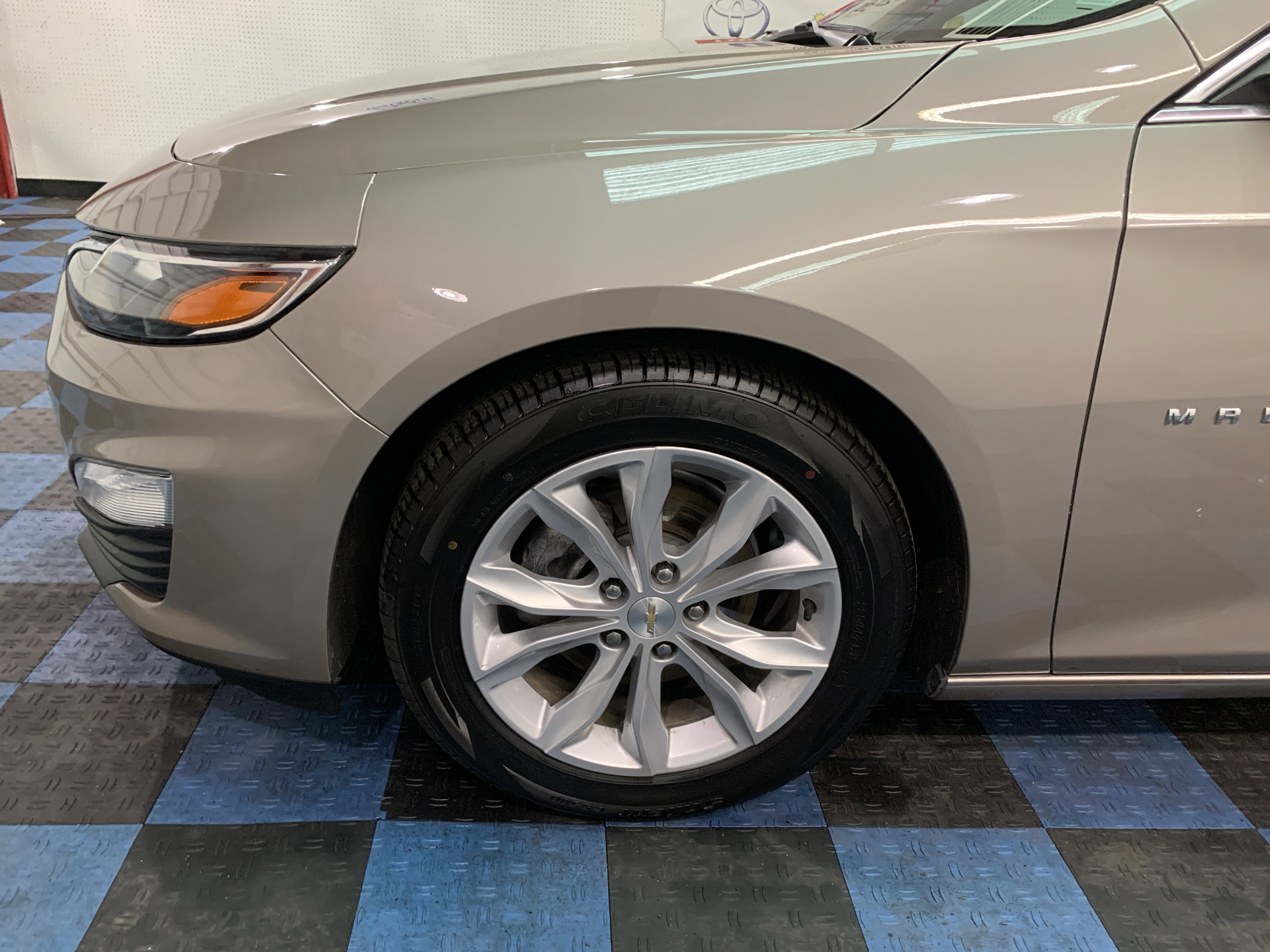 Used 2023 Chevrolet Malibu LT image 9