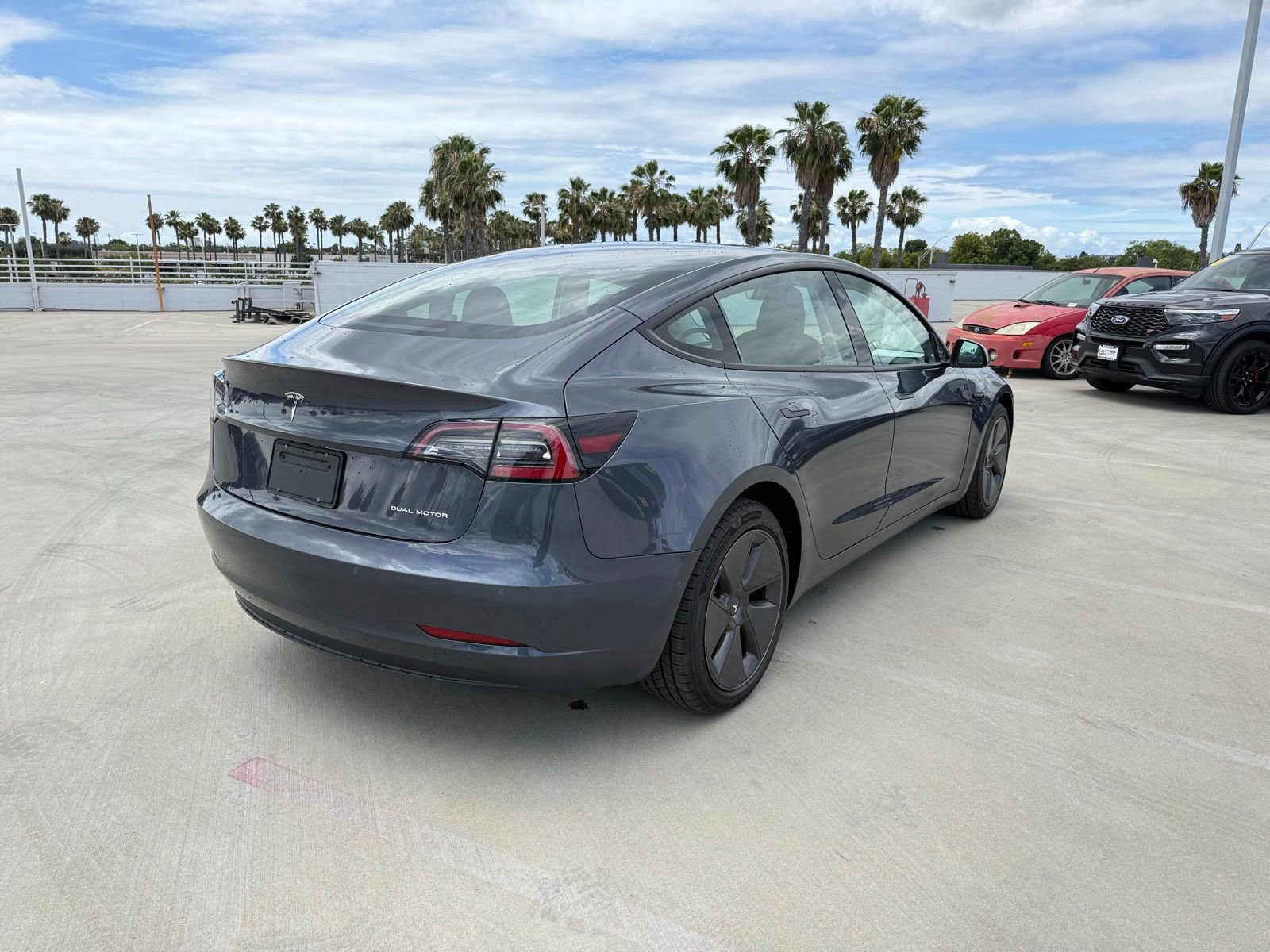 Used 2022 Tesla Model 3 Long Range AWD/4WD image 3