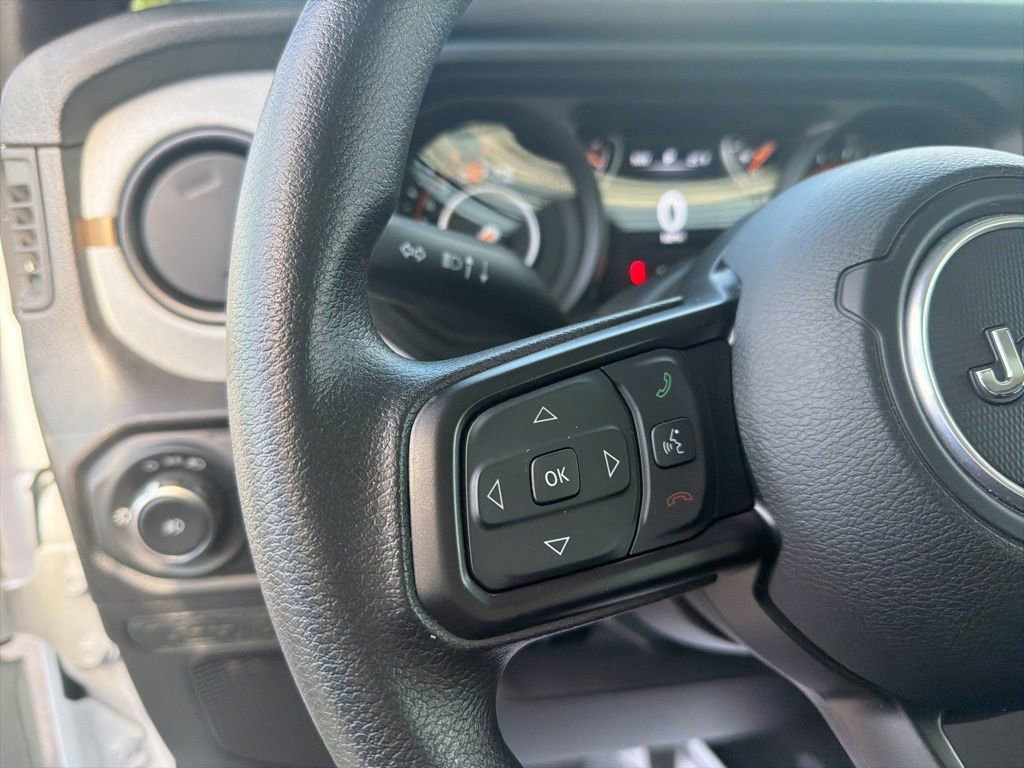 Certified 2025 Jeep Wrangler Sport image 23