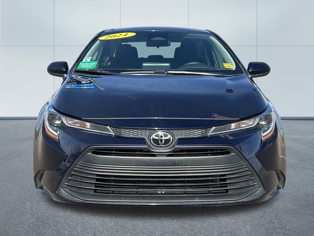 Used 2024 Toyota Corolla LE image 3