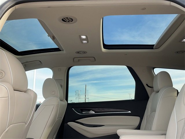 Used 2023 Buick Enclave Avenir w/ Avenir Technology Package image 23