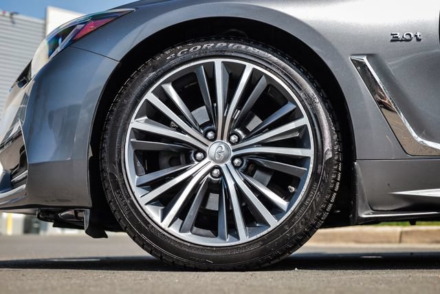 Used 2017 INFINITI Q60 3.0t w/ Premium Plus Package 3.0T AWD/4WD image 16
