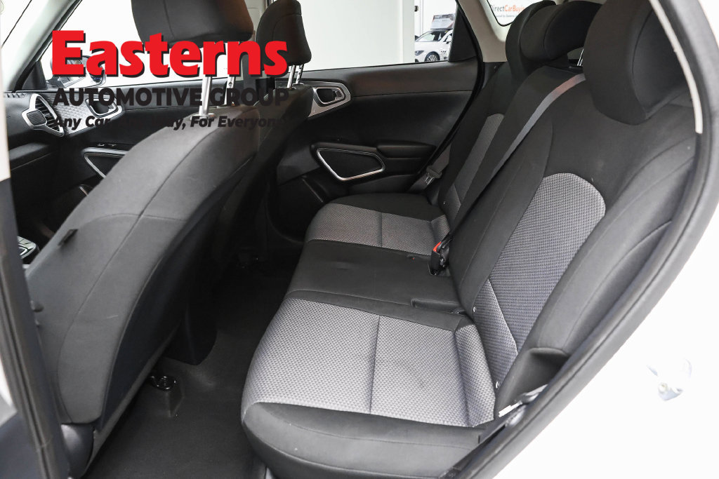 Used 2022 Kia Soul LX FWD image 23