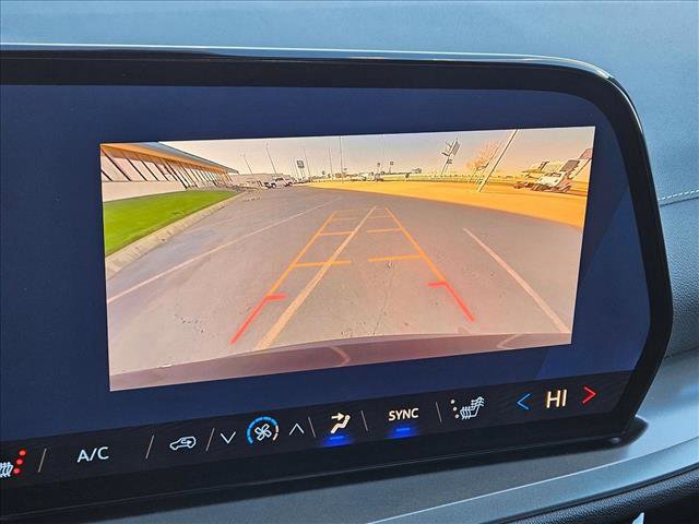 New 2026 Chevrolet Traverse LT image 13