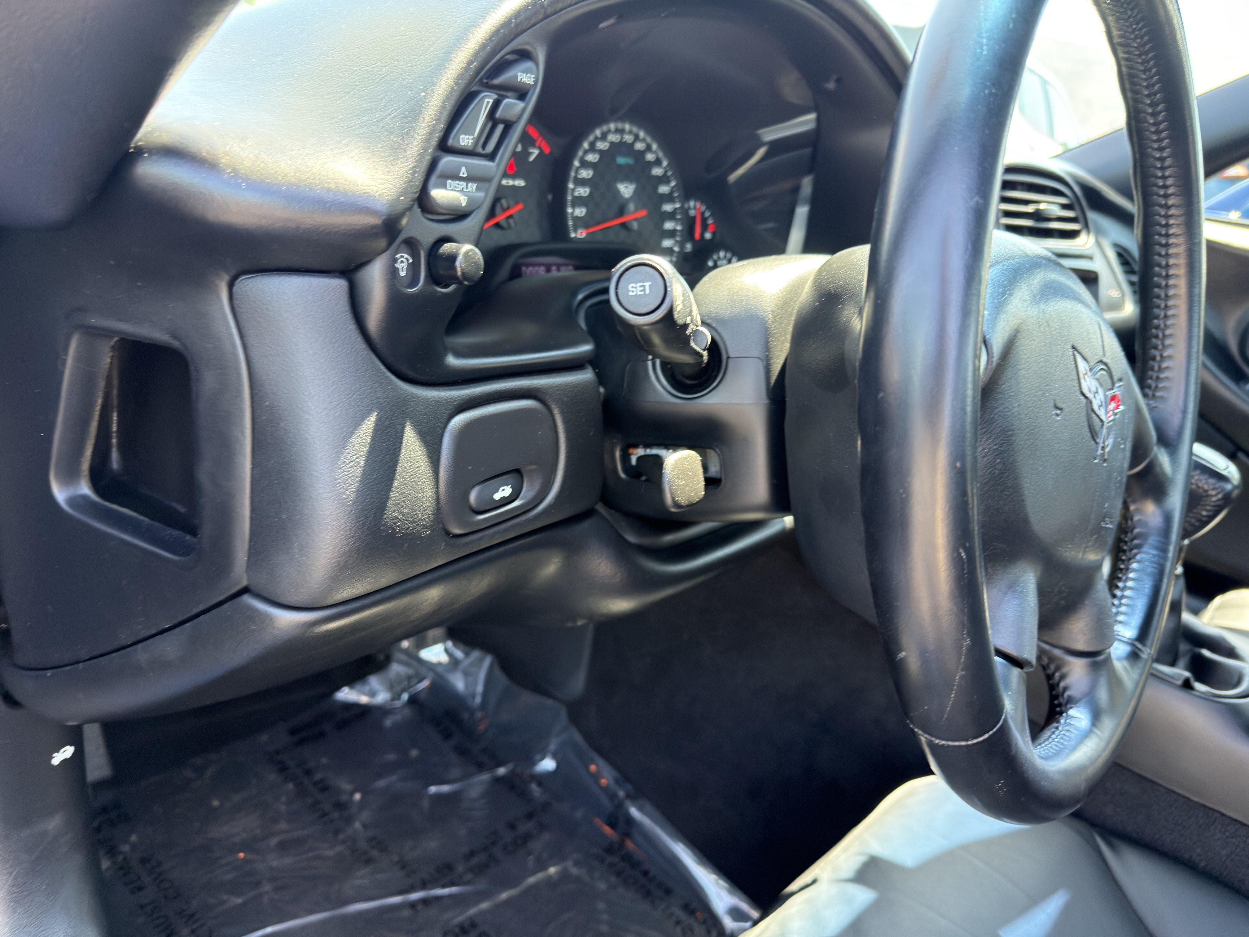 Used 2004 Chevrolet Corvette Z06 w/ Z06 Preferred Equipment Group RWD image 18