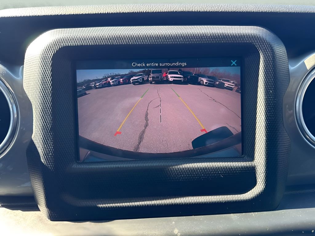 Used 2021 Jeep Wrangler Unlimited Sahara AWD/4WD image 15