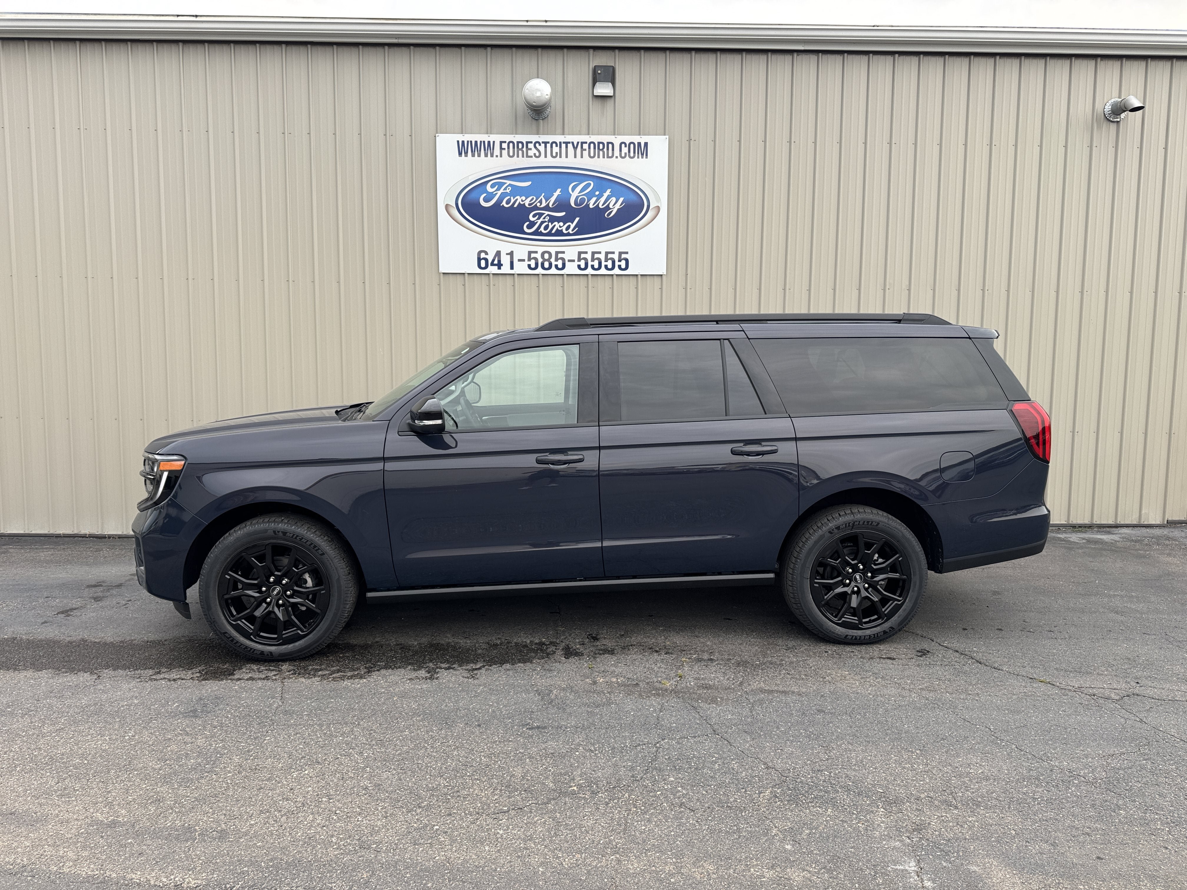 New 2027 Ford Expedition Max Platinum AWD/4WD image 1