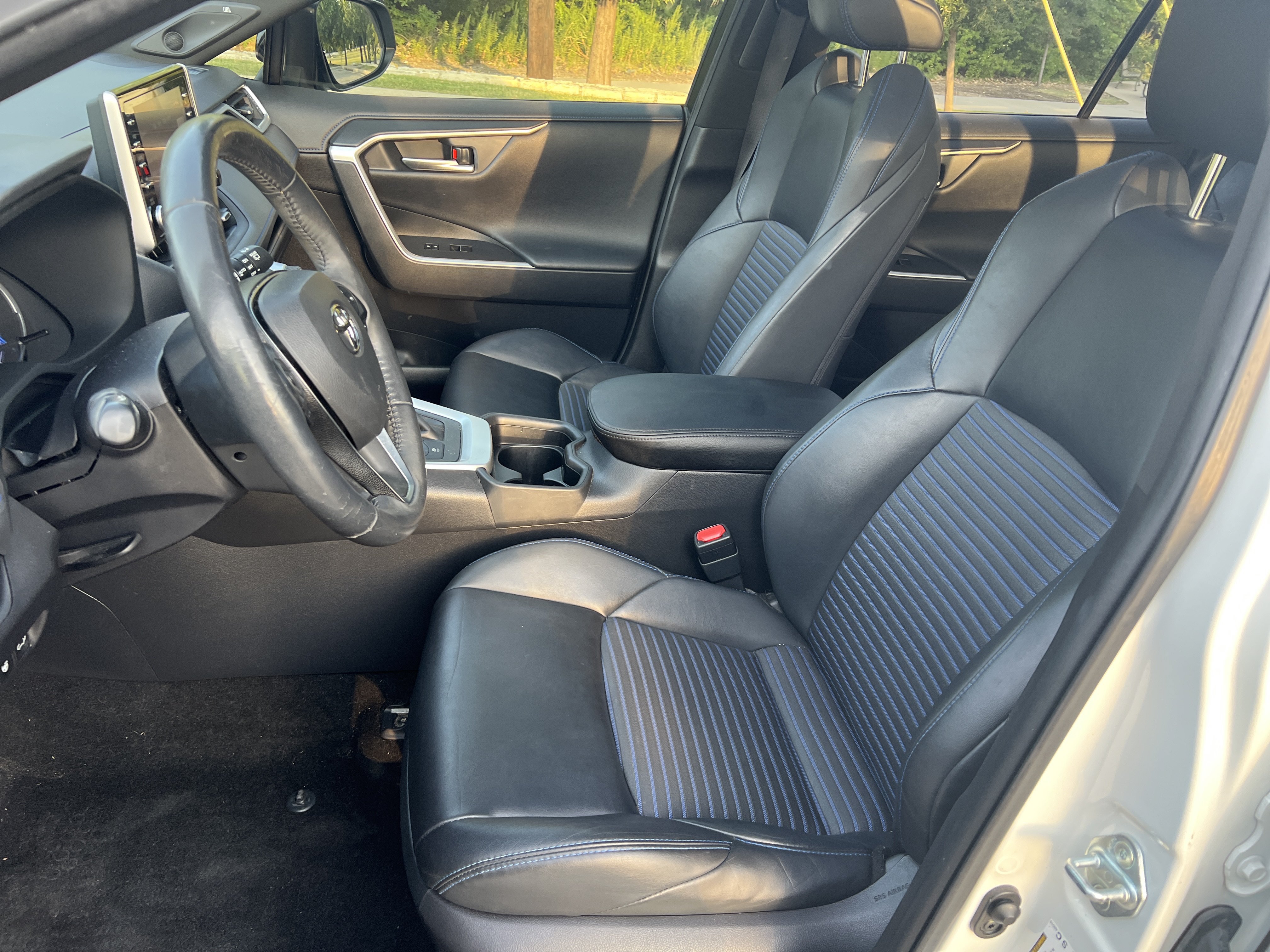 Used 2020 Toyota RAV4 XSE AWD/4WD image 14