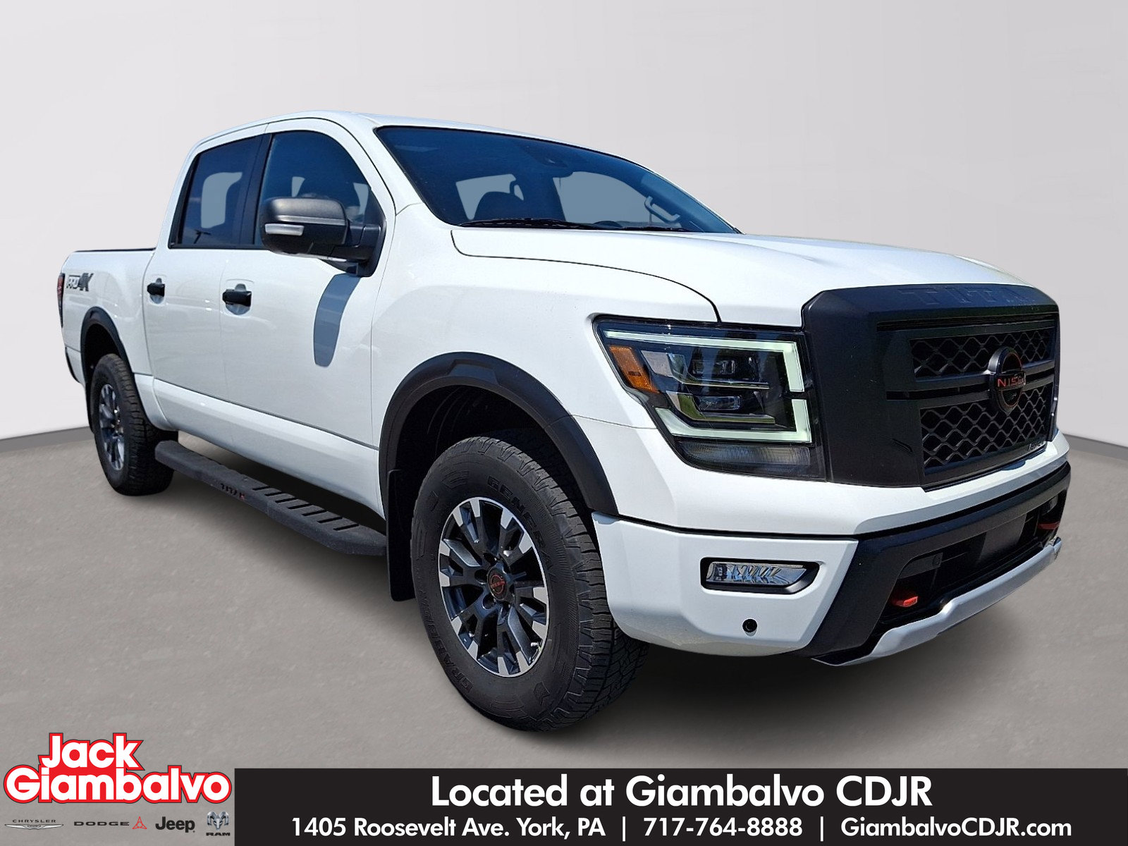 Used 2024 Nissan Titan PRO-4X w/ Pro-4x Convenience Package AWD/4WD image 1