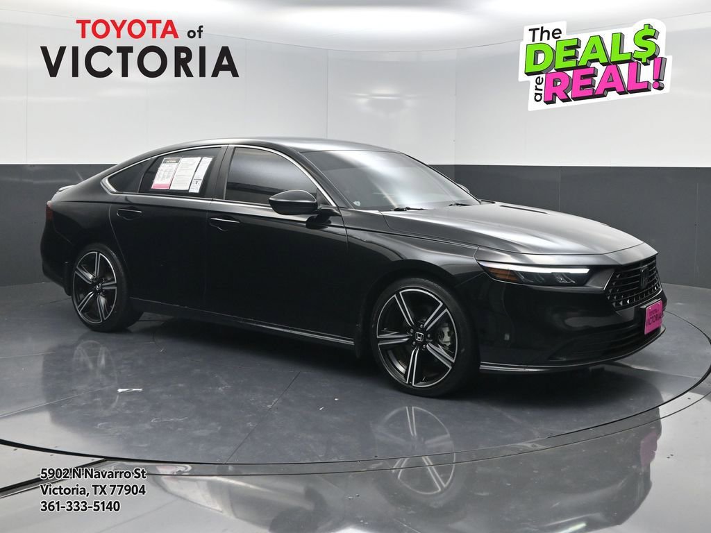 Used 2023 Honda Accord Sport image 1