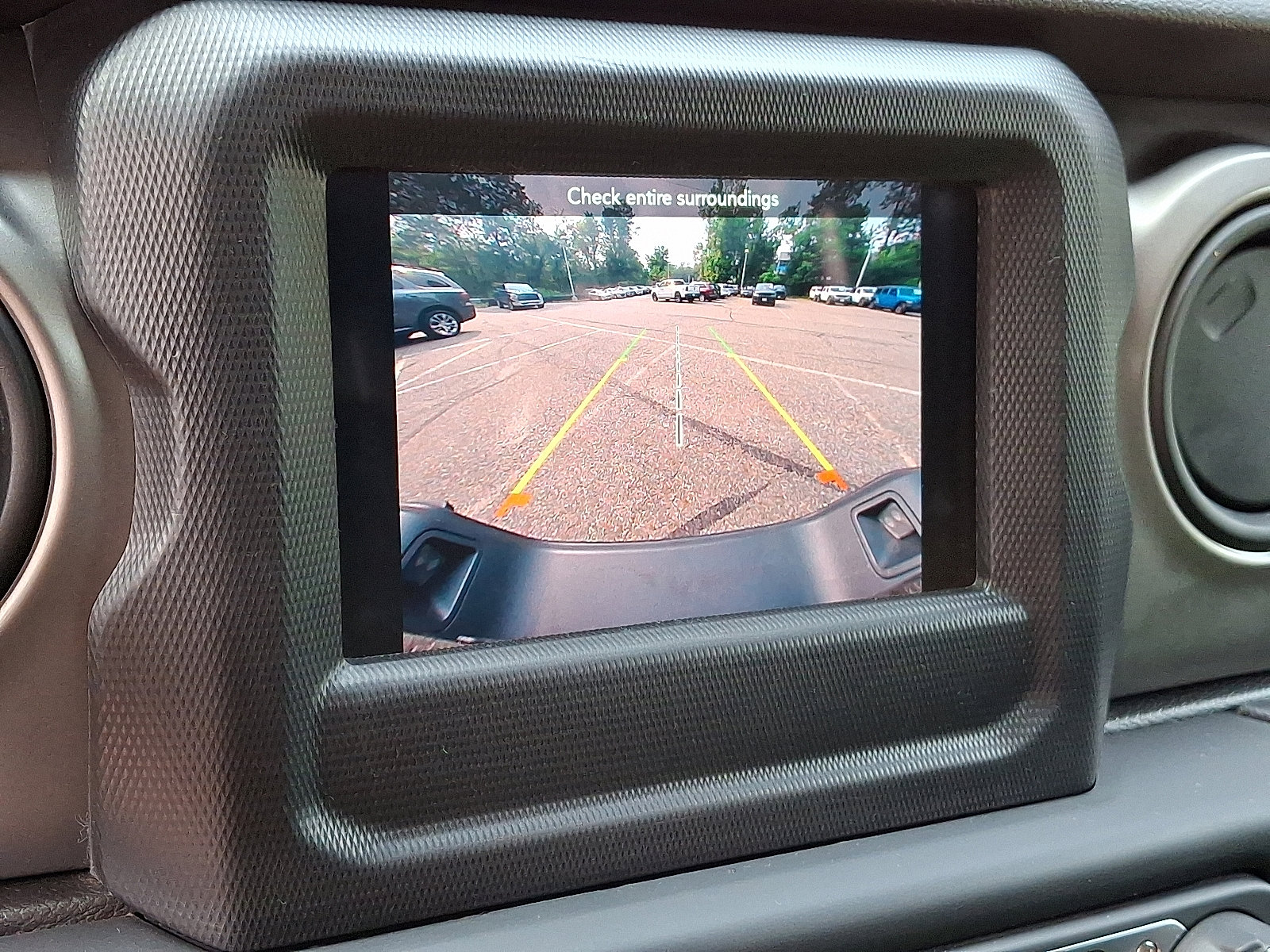 Certified 2021 Jeep Gladiator Willys image 18