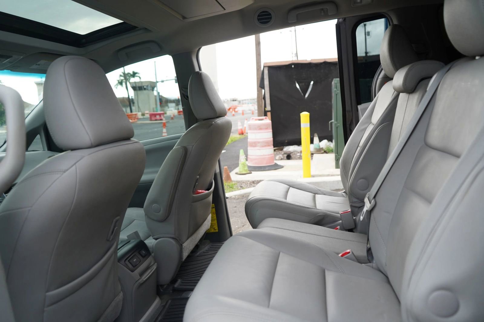 Used 2015 Toyota Sienna FWD image 17