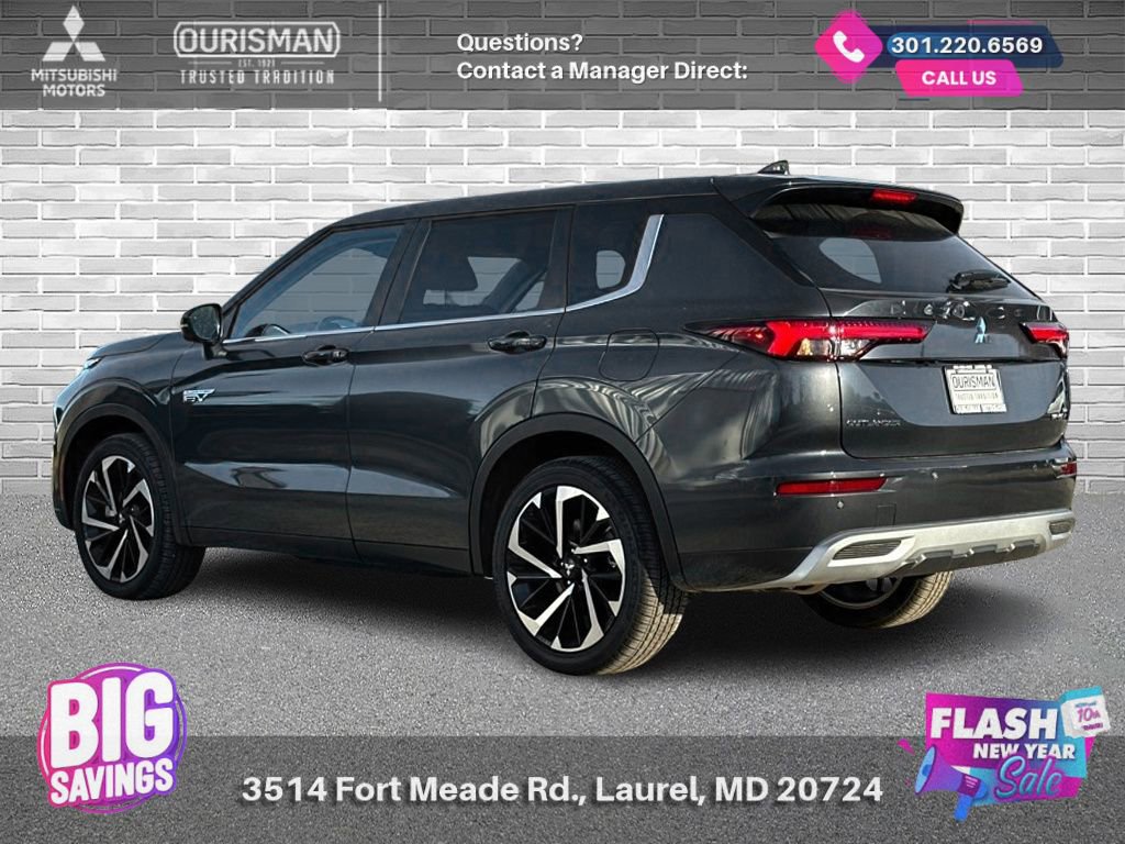 New 2025 Mitsubishi Outlander SE video 3