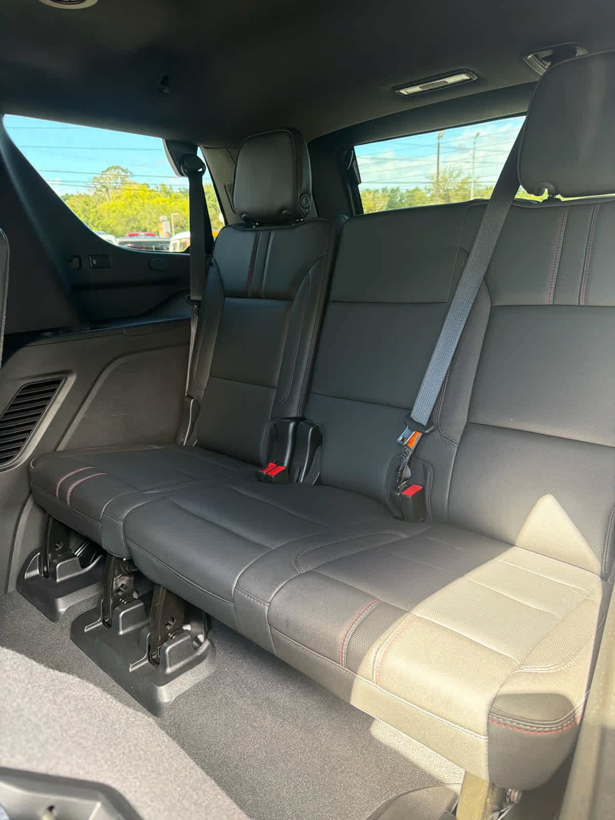 Used 2022 Chevrolet Tahoe RST w/ Sport Performance Package AWD/4WD image 12