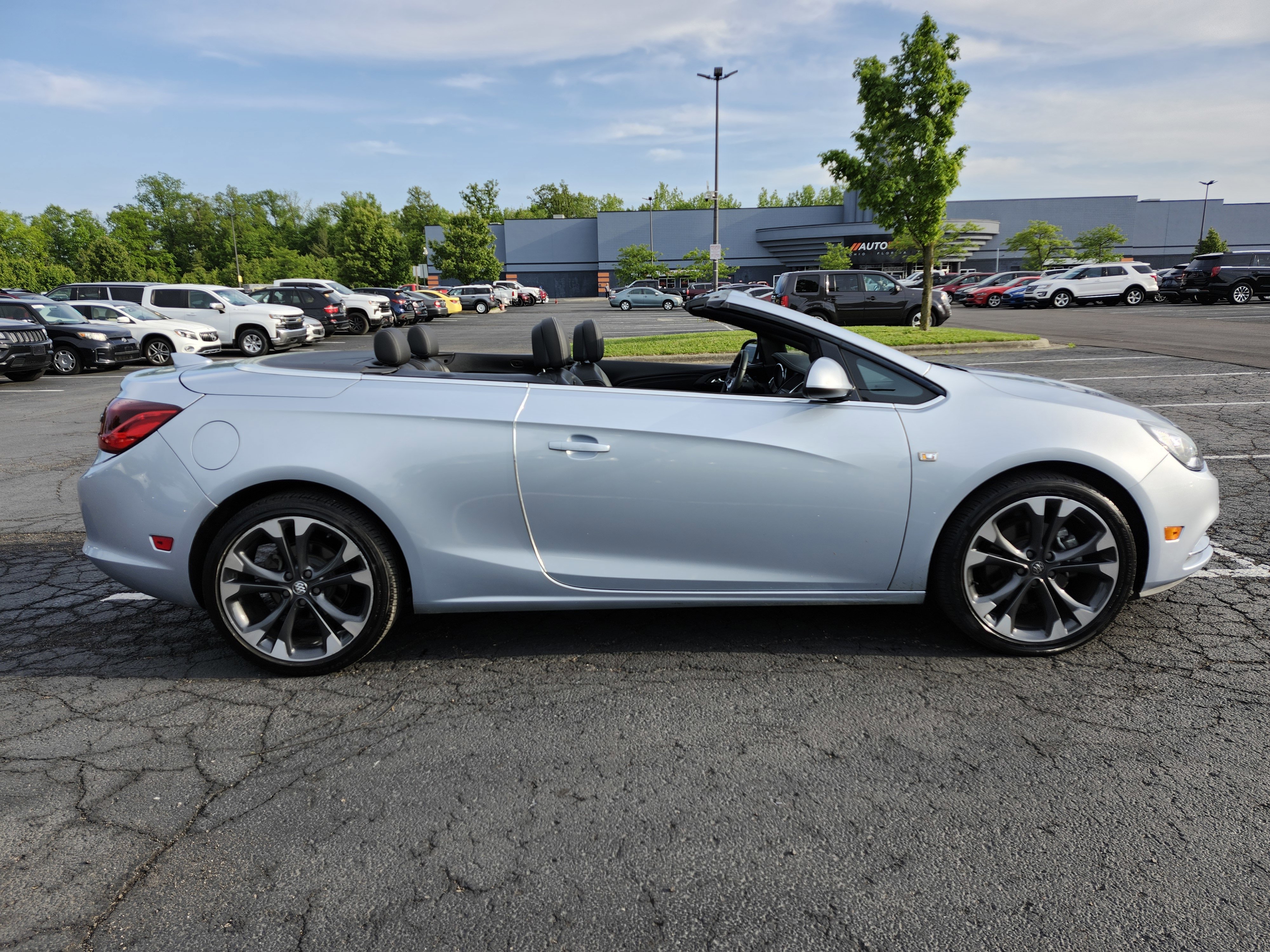 Used 2017 Buick Cascada Premium FWD image 4