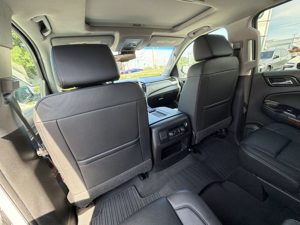 Used 2019 Chevrolet Suburban Premier AWD/4WD image 20