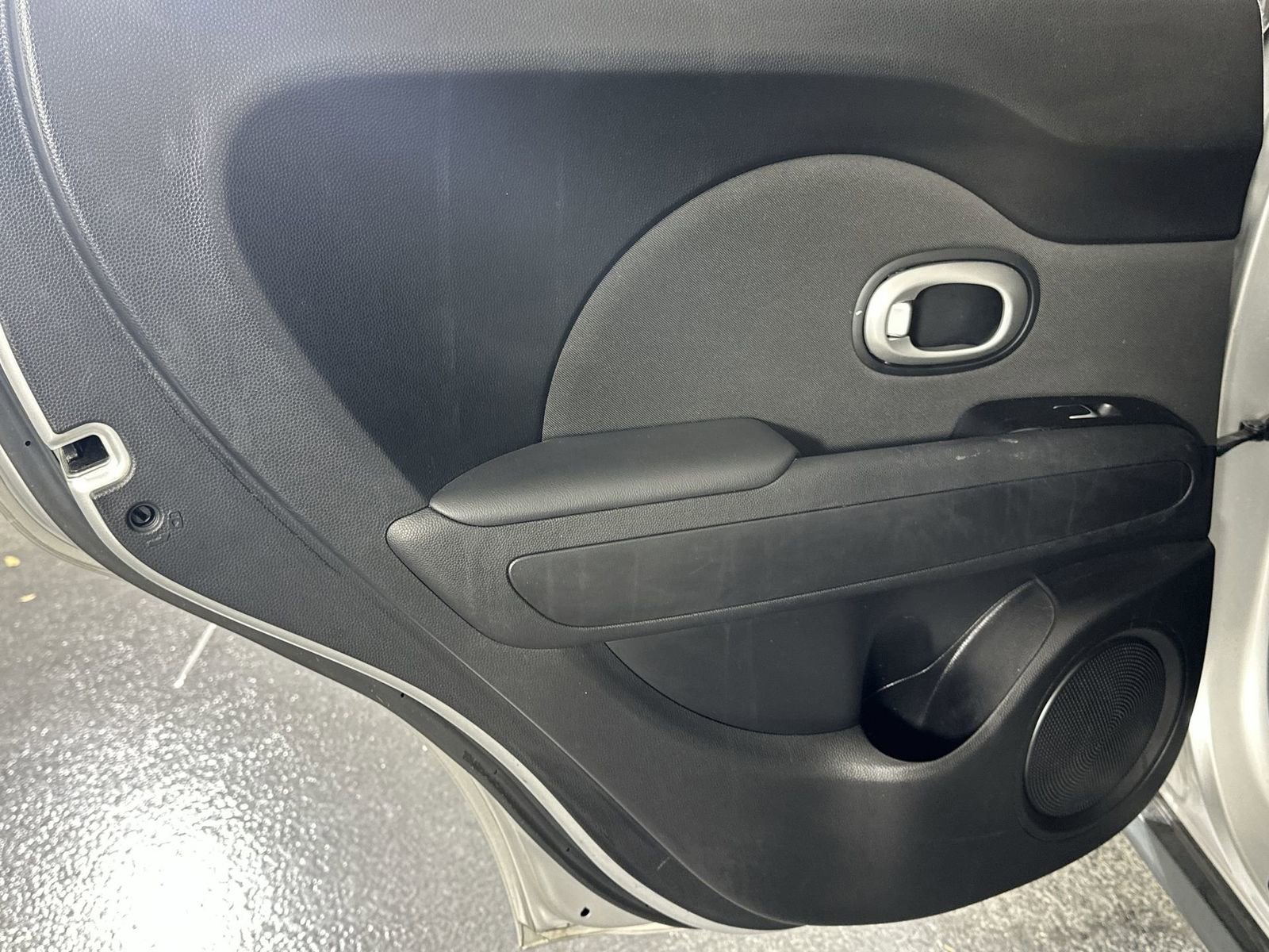 Used 2018 Kia Soul image 29