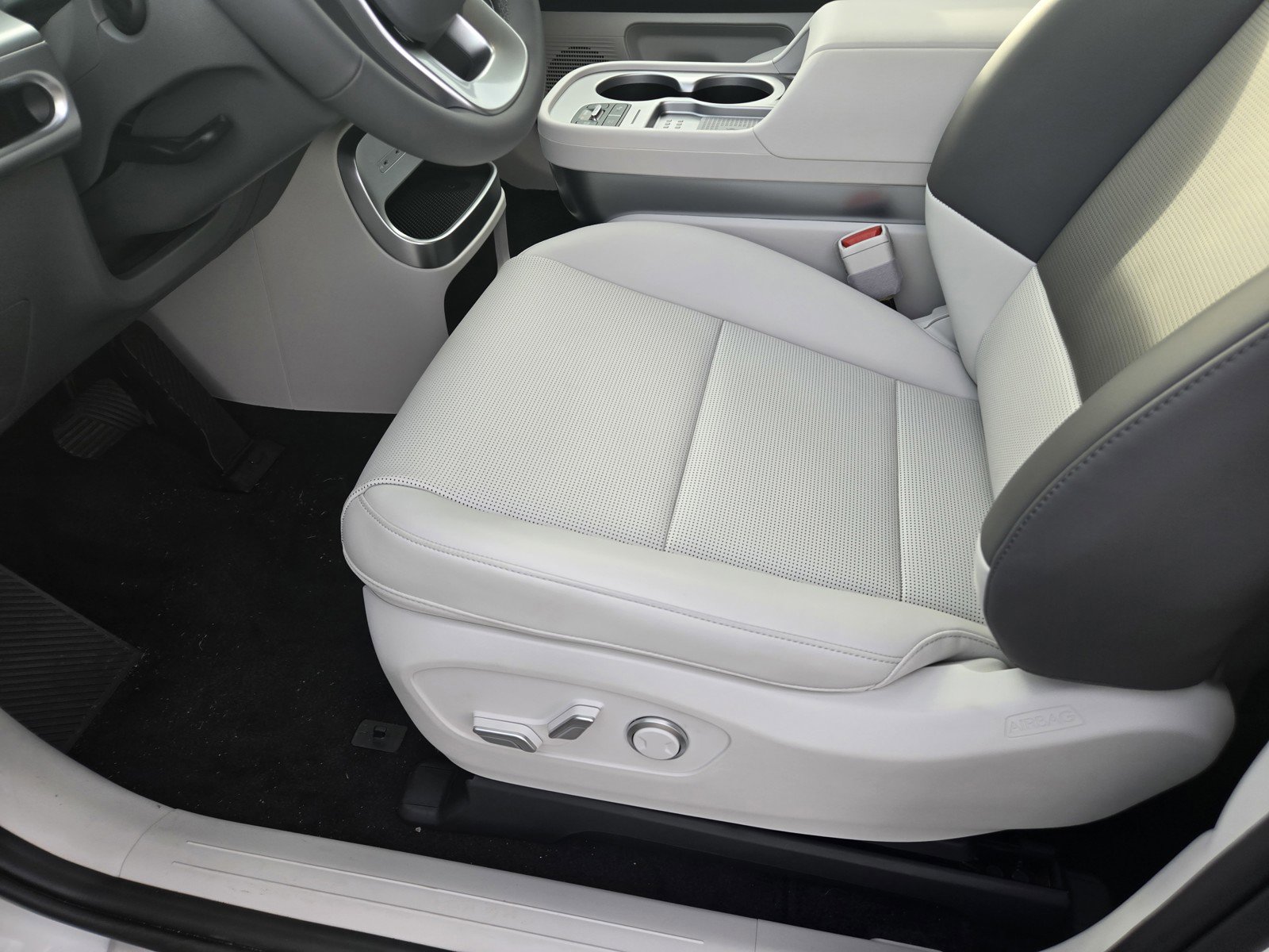 New 2026 Hyundai Ioniq 9 SEL image 21