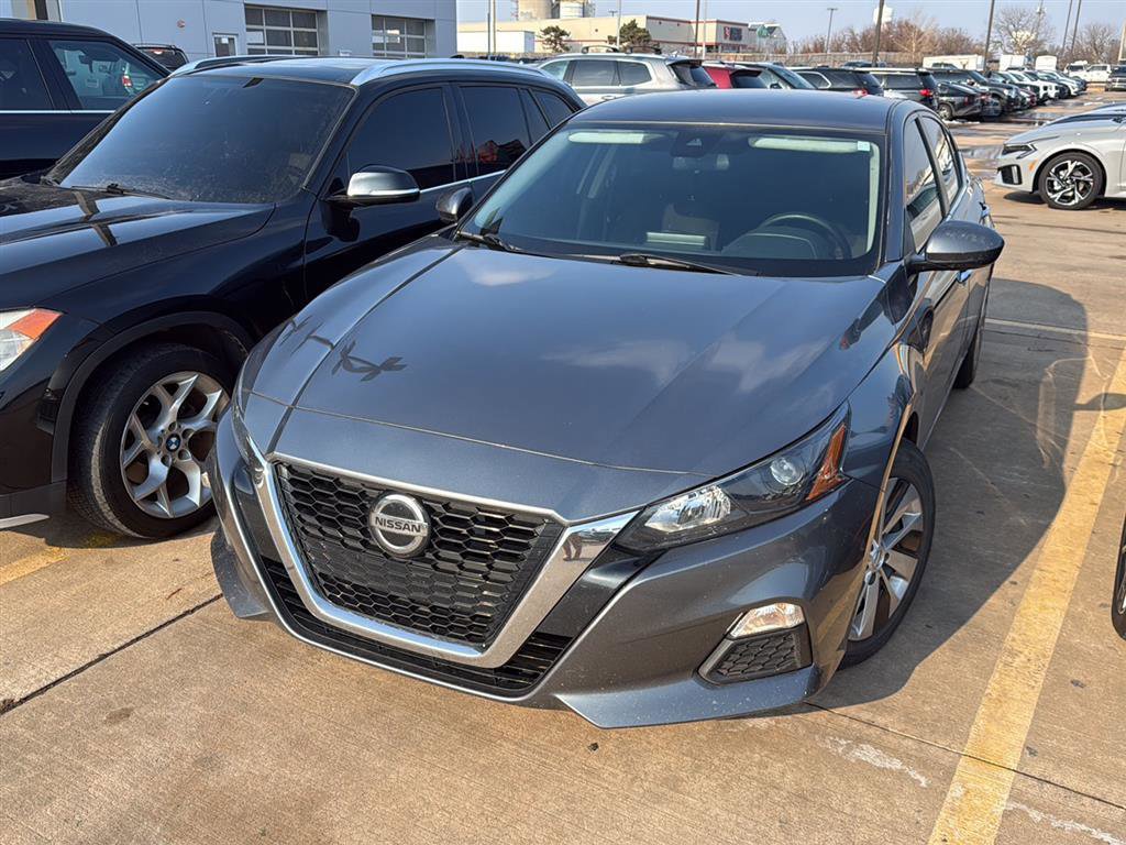 Used 2022 Nissan Altima 2.5 S image 2