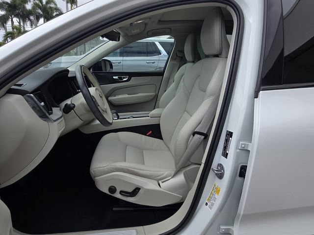 Used 2023 Volvo XC60 B5 Plus w/ Protection Package Premier image 13