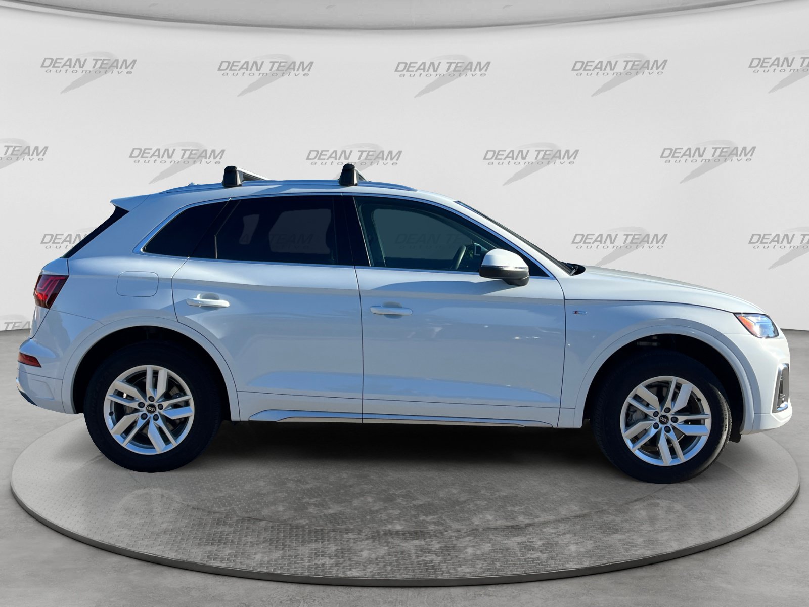 Used 2023 Audi Q5 2.0T Premium w/ Convenience Package AWD/4WD image 9