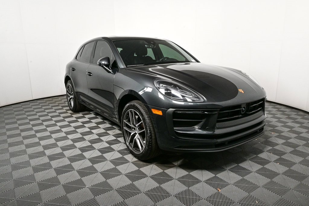 Certified 2025 Porsche Macan image 27
