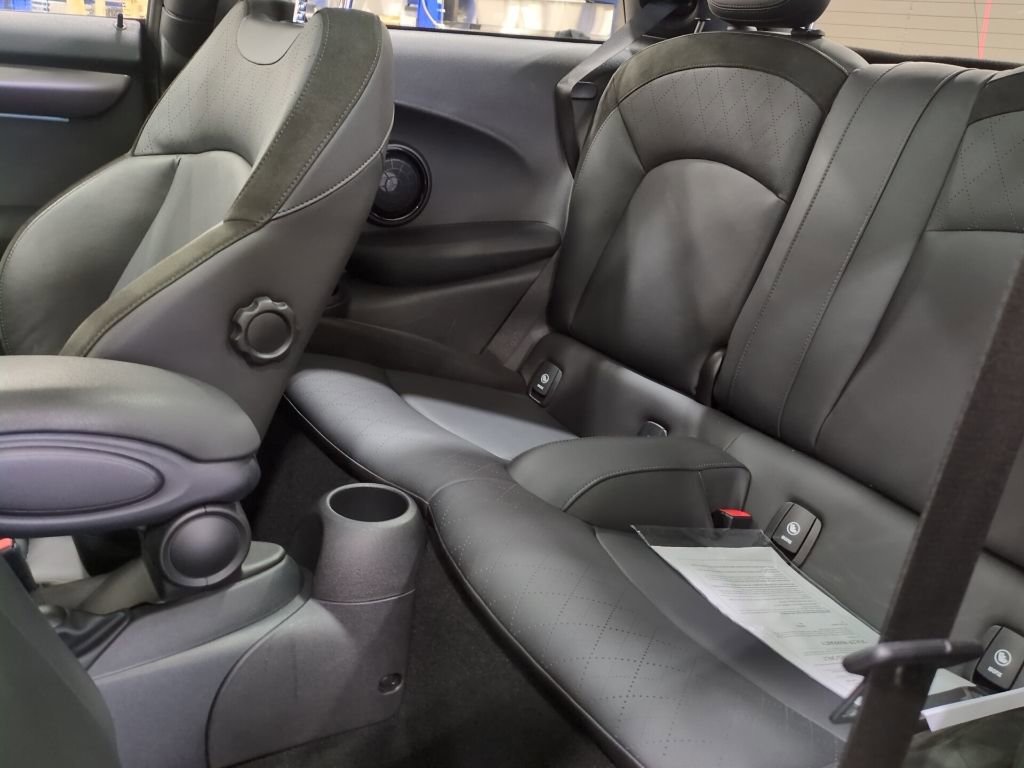 Used 2022 MINI Cooper S image 11