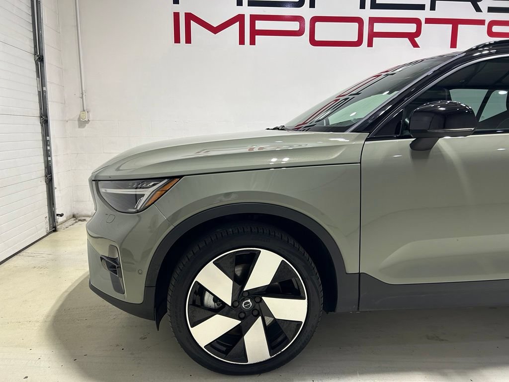 Used 2023 Volvo XC40 Recharge Ultimate AWD/4WD image 3