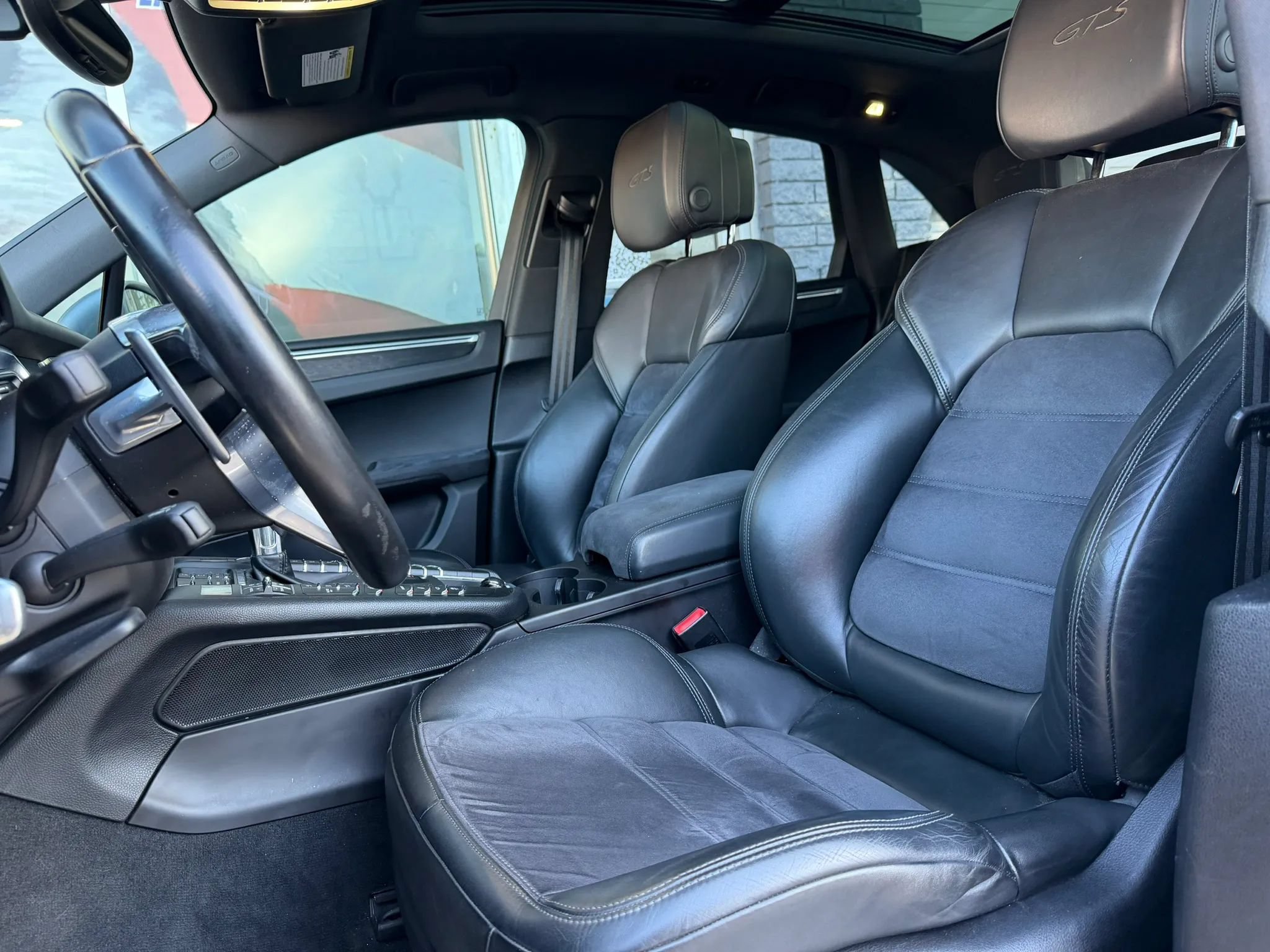 Used 2018 Porsche Macan GTS AWD/4WD image 10