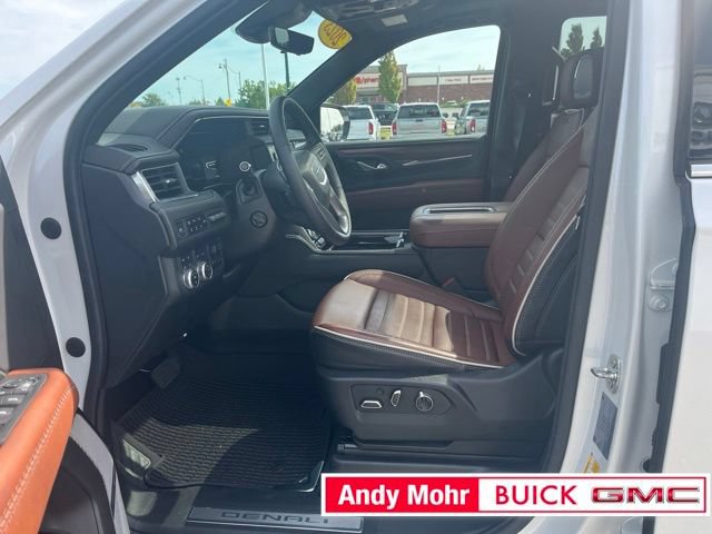 Used 2023 GMC Yukon Denali Ultimate AWD/4WD image 17